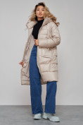 Оптом Пальто утепленное молодежное зимнее женское бежевого цвета 589098B в Челябинске, фото 18