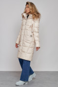Оптом Пальто утепленное молодежное зимнее женское светло-бежевого цвета 589098SB в Санкт-Петербурге, фото 3