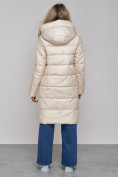 Оптом Пальто утепленное молодежное зимнее женское светло-бежевого цвета 589098SB в Перми, фото 4