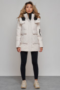 Оптом Зимняя женская куртка модная с капюшоном бежевого цвета 589827B в Казани