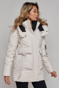 Оптом Зимняя женская куртка модная с капюшоном бежевого цвета 589827B в Казани, фото 13