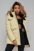 Оптом Зимняя женская куртка модная с капюшоном желтого цвета 589827J в Казани, фото 22