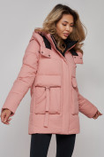Оптом Зимняя женская куртка модная с капюшоном розового цвета 589827R в Екатеринбурге, фото 9