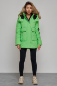 Оптом Зимняя женская куртка модная с капюшоном зеленого цвета 589827Z в Екатеринбурге