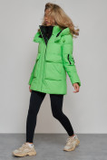 Оптом Зимняя женская куртка модная с капюшоном зеленого цвета 589827Z в Казани, фото 3