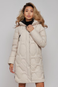 Оптом Пальто утепленное молодежное зимнее женское бежевого цвета 589899B в Челябинске, фото 5