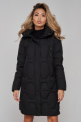 Оптом Пальто утепленное молодежное зимнее женское черного цвета 589899Ch в Омске, фото 9
