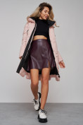 Оптом Пальто утепленное молодежное зимнее женское розового цвета 589899R в Омске, фото 19