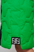Оптом Пальто утепленное молодежное зимнее женское зеленого цвета 589899Z в Волгоградке, фото 14