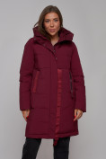 Оптом Пальто утепленное молодежное зимнее женское бордового цвета 59018Bo в Омске, фото 8