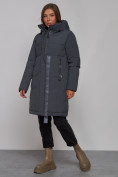Оптом Пальто утепленное молодежное зимнее женское темно-серого цвета 59018TC в Омске, фото 2