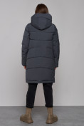 Оптом Пальто утепленное молодежное зимнее женское темно-серого цвета 59018TC в  Красноярске, фото 4