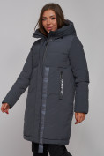 Оптом Пальто утепленное молодежное зимнее женское темно-серого цвета 59018TC в Челябинске, фото 9