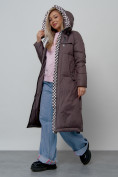 Оптом Пальто утепленное молодежное зимнее женское темно-коричневого цвета 59120TK в Оренбурге, фото 12