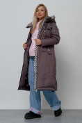 Оптом Пальто утепленное молодежное зимнее женское темно-коричневого цвета 59120TK в Калининграде, фото 13