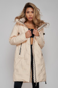 Оптом Пальто утепленное молодежное зимнее женское бежевого цвета 59121B в  Красноярске, фото 13