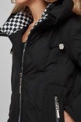 Оптом Пальто утепленное молодежное зимнее женское черного цвета 59121Ch в Перми, фото 13