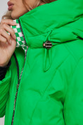 Оптом Пальто утепленное молодежное зимнее женское зеленого цвета 59121Z, фото 14