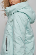 Оптом Пальто утепленное молодежное зимнее женское бирюзового цвета 59122Br в Омске, фото 22