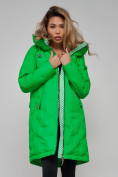 Оптом Пальто утепленное молодежное зимнее женское зеленого цвета 59122Z в Челябинске, фото 20