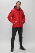 Оптом Куртка спортивная мужская с капюшоном красного цвета 62176Kr в Казани, фото 3