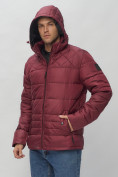 Оптом Куртка спортивная мужская с капюшоном бордового цвета 62179Bo в Казани, фото 7