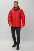 Оптом Куртка спортивная мужская с капюшоном красного цвета 62187Kr в Казани, фото 2