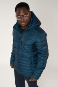 Оптом Куртка спортивная мужская с капюшоном темно-синего цвета 62220TS в Казани, фото 8