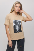Оптом Женские футболки с принтом бежевого цвета 65016B в Казани, фото 4
