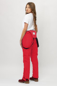 Оптом Полукомбинезон брюки горнолыжные женские big size красного цвета 66413Kr в Казани, фото 4