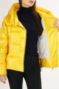 Оптом Куртка зимняя желтого цвета 7223J в Казани, фото 11