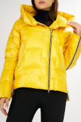 Оптом Куртка зимняя желтого цвета 7223J в Казани, фото 10