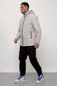 Оптом Куртка молодежная мужская весенняя с капюшоном светло-серого цвета 7302SS, фото 2