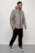 Оптом Куртка молодежная мужская весенняя с капюшоном серого цвета 7302Sr в Сочи, фото 3