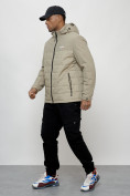 Оптом Куртка молодежная мужская весенняя с капюшоном бежевого цвета 7306B в Санкт-Петербурге, фото 2