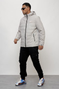 Оптом Куртка молодежная мужская весенняя с капюшоном светло-серого цвета 7306SS, фото 2