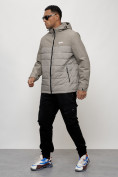 Оптом Куртка молодежная мужская весенняя с капюшоном серого цвета 7306Sr в Уфе, фото 2