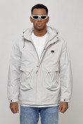 Оптом Куртка молодежная мужская весенняя с капюшоном светло-серого цвета 7311SS в Краснодаре