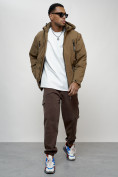 Оптом Куртка молодежная мужская весенняя с капюшоном коричневого цвета 7312K в Оренбурге, фото 14