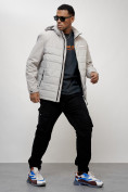 Оптом Куртка спортивная великан мужская с капюшоном светло-серого цвета 7328SS, фото 2