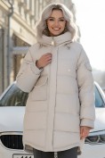 Оптом Куртка зимняя женская с капюшоном модная бежевого цвета 7341B