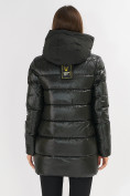 Оптом Куртка зимняя болотного цвета 7501Bt в Казани, фото 13