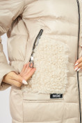 Оптом Куртка зимняя big size бежевого цвета 7519B в Казани, фото 8