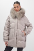 Оптом Куртка зимняя женская с мехом и капюшоном тренд светло-коричневого цвета 7608SK, фото 5