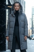 Оптом Пальто зимнее утепленное с капюшоном женское темно-серого цвета 7618TC, фото 4