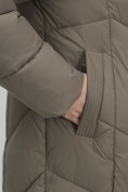 Оптом Пальто зимнее утепленное с капюшоном женское светло-коричневого цвета 7628SK, фото 12