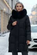 Оптом Пальто зимнее утепленное с мехом и капюшоном тренд черного цвета 7630Ch, фото 4