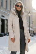 Оптом Пальто зимнее утепленное с капюшоном женское бежевого цвета 7638B, фото 5