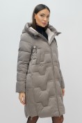 Оптом Пальто зимнее утепленное с капюшоном женское серого цвета 7638Sr, фото 10