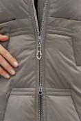 Оптом Пальто зимнее утепленное с капюшоном женское серого цвета 7638Sr, фото 15